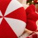 Set 2 Cuscini di Natale a Caramella in Velluto 48 cm, in ambiente natalizio